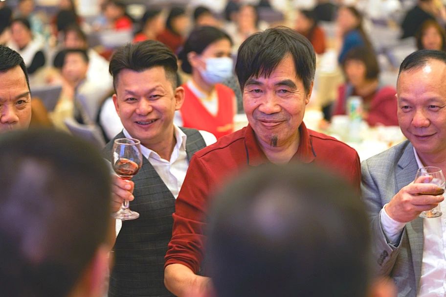 拓路前行·領(lǐng)跑未來 | 集團(tuán)2023年度總結(jié)會(huì)暨2024迎新晚會(huì)圓滿結(jié)束！(圖32)
