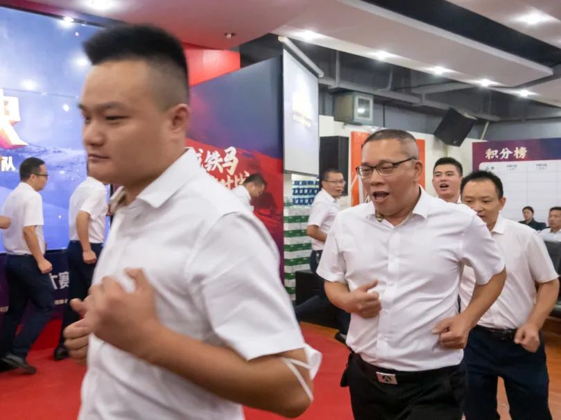 燃！“金戈鐵馬 英雄對戰(zhàn)”強輝營銷PK賽正式開啟(圖15)