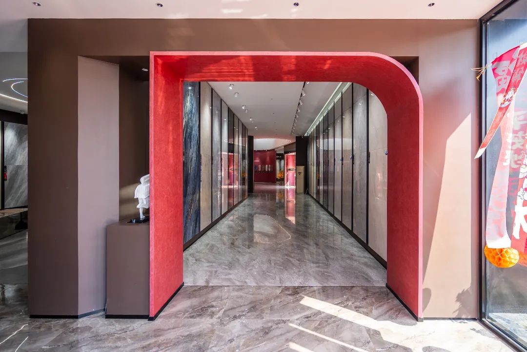 終端風采 | 強輝晉江旗艦店，品味質(zhì)感大師館，打卡美學新坐標(圖8)