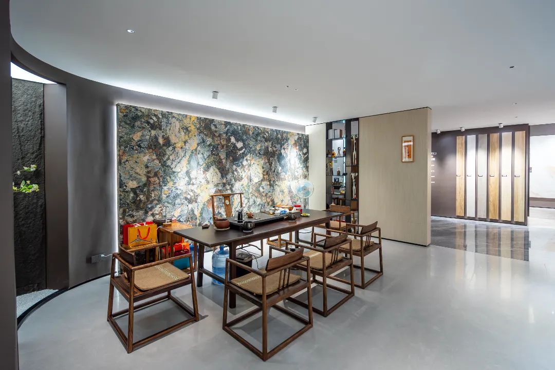 終端風采 | 強輝晉江旗艦店，品味質(zhì)感大師館，打卡美學新坐標(圖16)